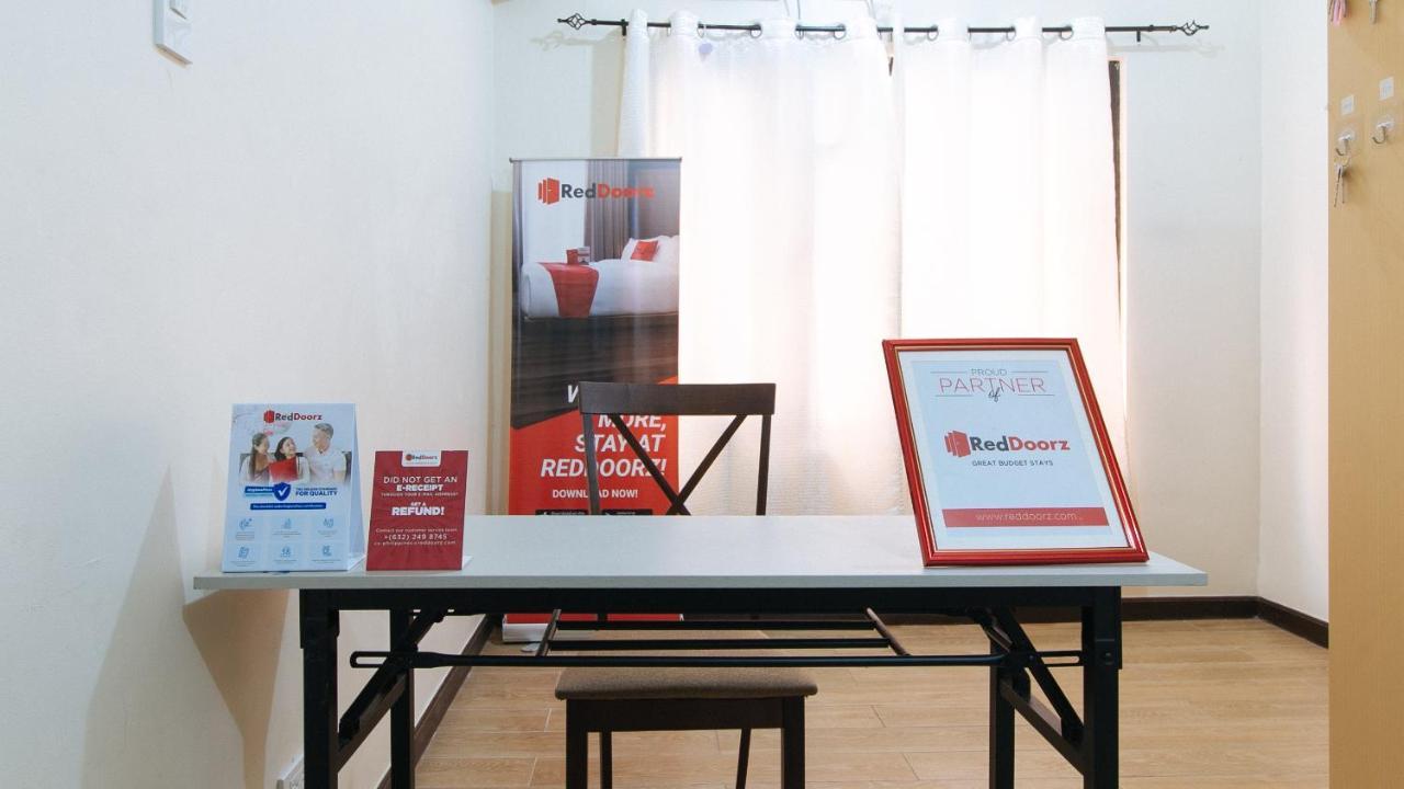 Reddoorz Plus @ A Rita Street San Juan San Juan  Luaran gambar